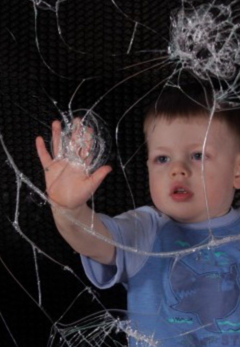 Betörésvédelmi biztonsági ablaküveg fólia