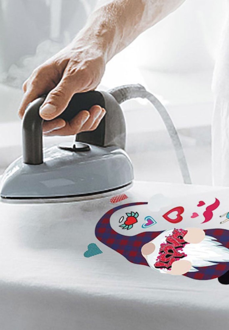 Otthon felvasalható pólómatrica egyedi kérésed szerint 