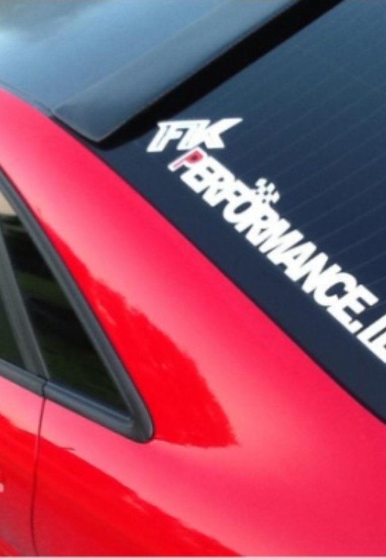 Szélvédőre egyedi autómatrica kérésed szerint